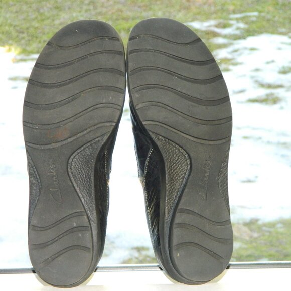 2 for/ $40 Clarks Bendable Black Leather Flat Pull on Shoes Size 10 Model #83531 - Picture 8 of 10